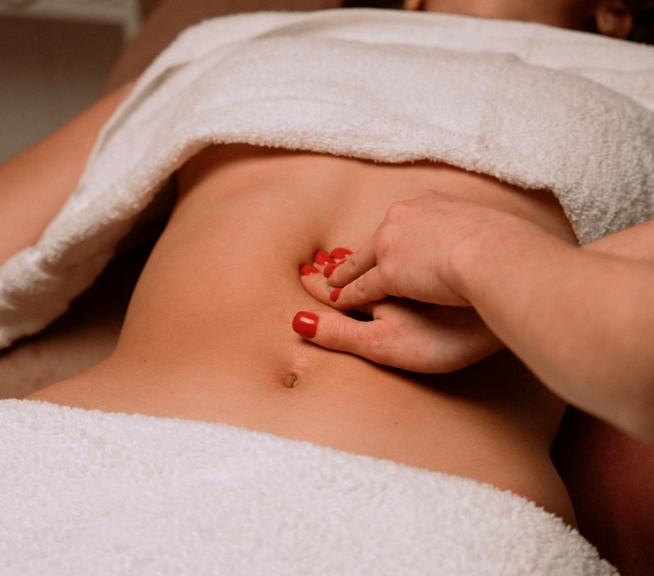 Diastasis Recti: Exercises That Help (And What to Avoid)